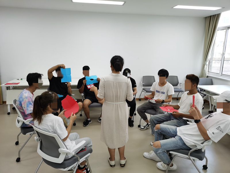 励志帮教护航成长 青春灯塔指引前行
